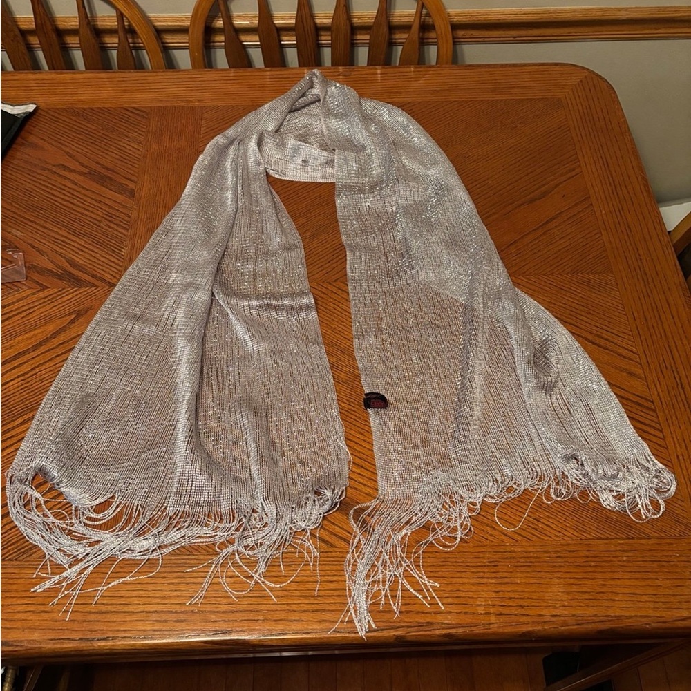 KIMBERLY C Silver Scarf/Shall New